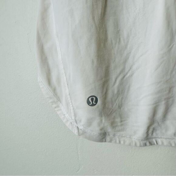 Lululemon white razer back work out tank woman’s 8 - Picture 8 of 10